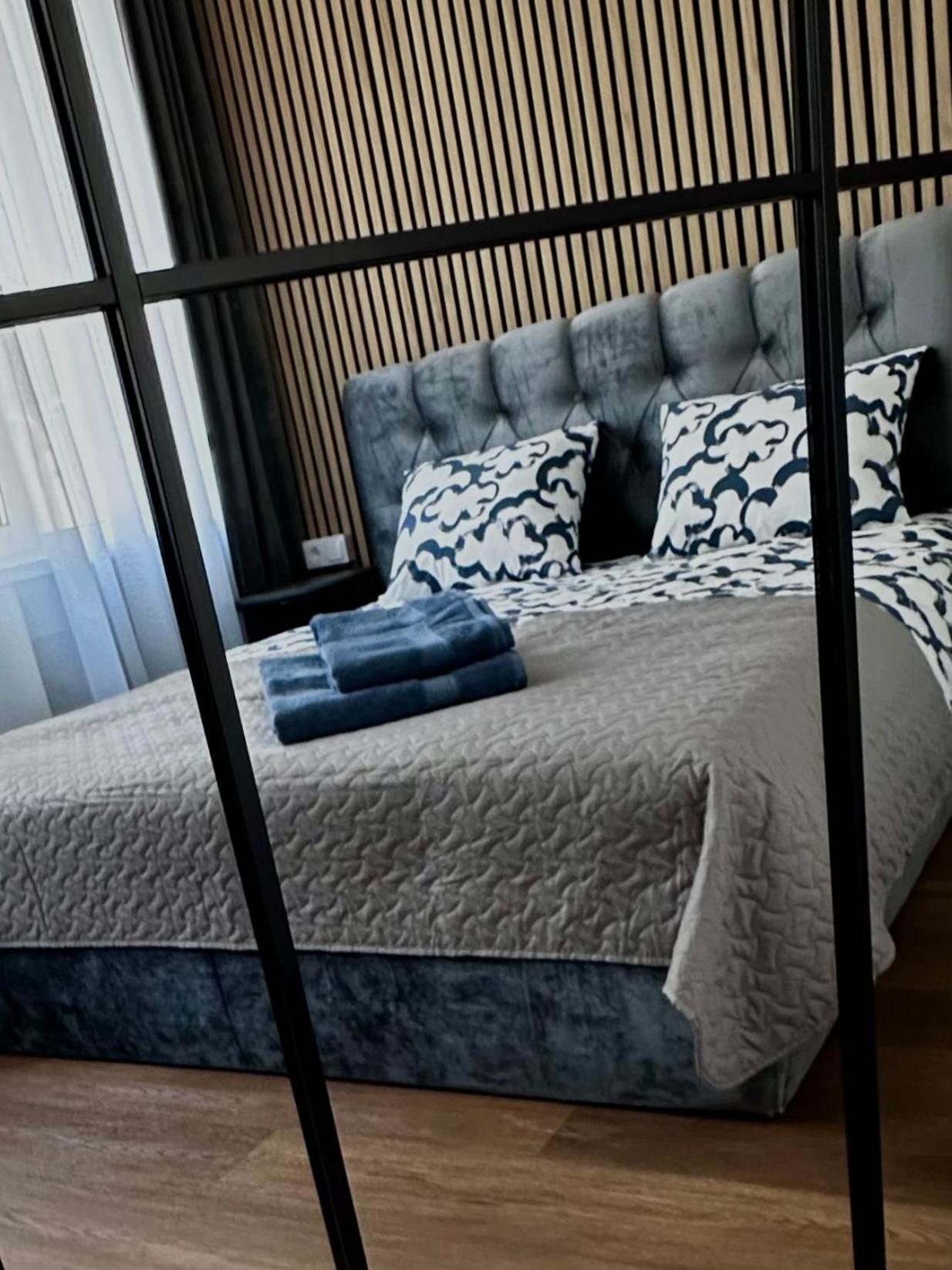 Amber Light Self-Check-In Apartments Каунас Екстериор снимка