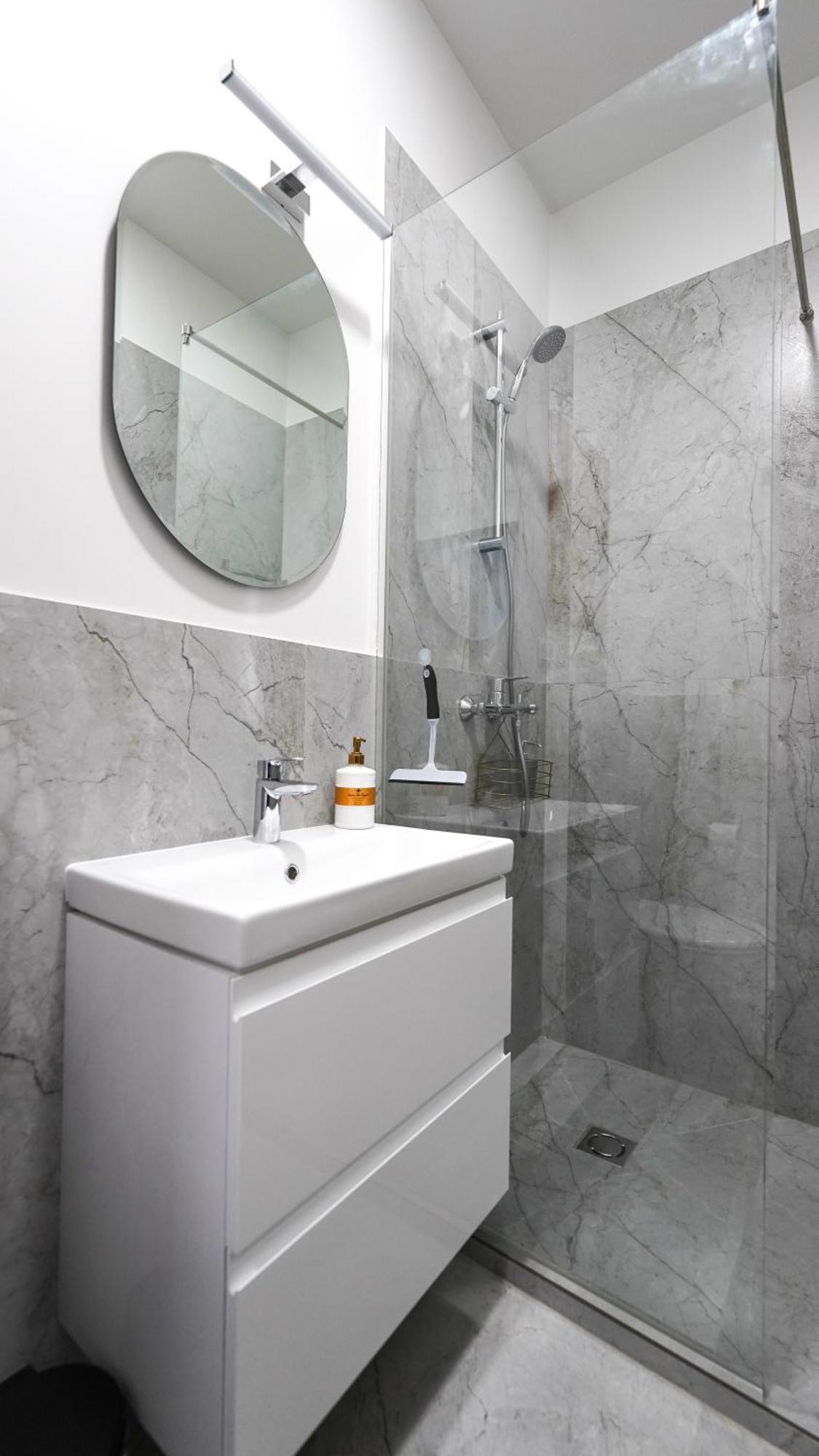 Amber Light Self-Check-In Apartments Каунас Стая снимка